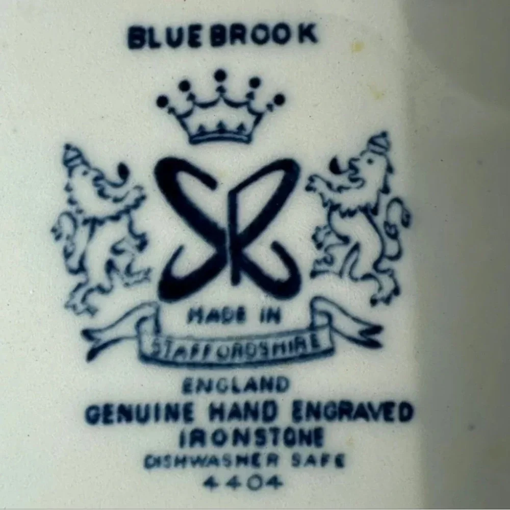 Vintage Bluebrook Staffordshire Ironstone Plate 10 Inches‎